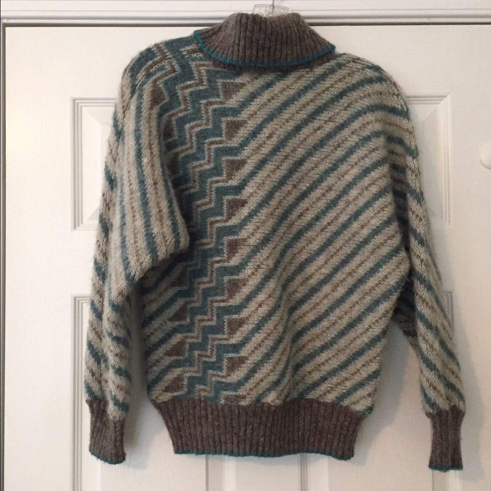 Gorgeous retro vintage Icelandic Sweater
